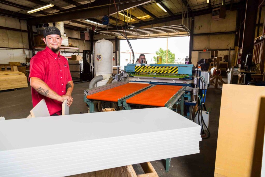 replacement kitchen cabinet doors and drawer fronts manufacturing in the US